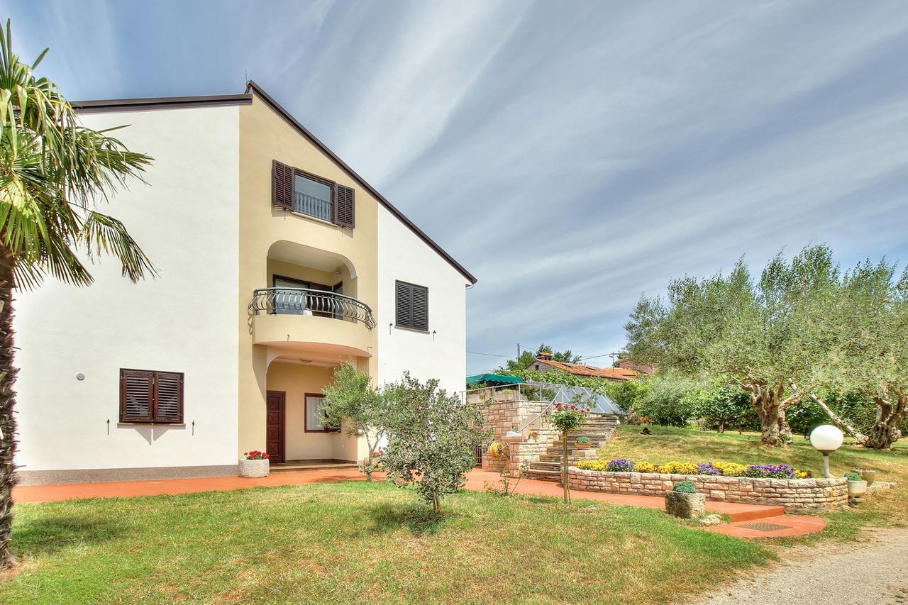 Nadia House With Apartments Zambratija  Exterior photo